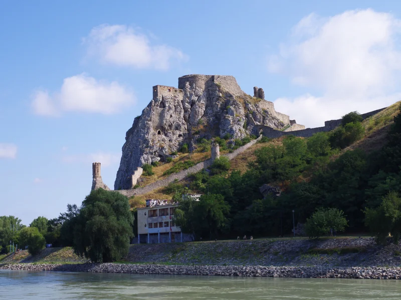 Devínsky hrad & výhľady na Dunaj